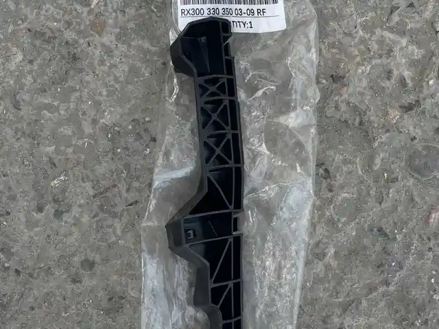Крепление переднего бампера от Lexus RX330/350, Душанбе