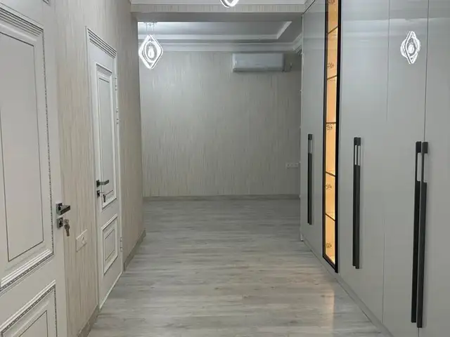 3-комн. квартира, 7 этаж, 130м², Исмоил Сомони, Душанбе