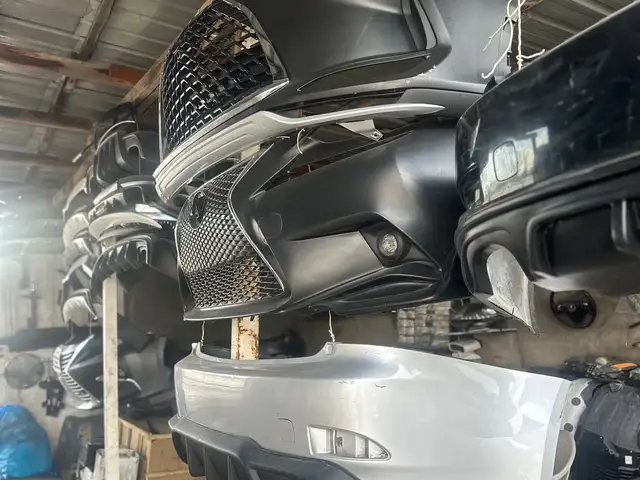 Задний бампер на Lexus is 250, Душанбе