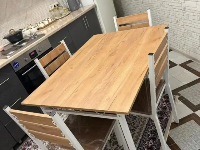 Стол и стулья, Душанбе