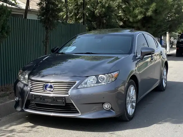 Lexus ES series