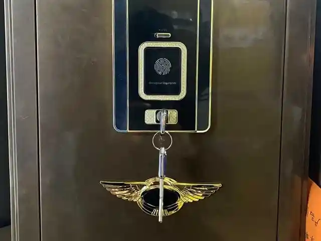 Сейф, Душанбе