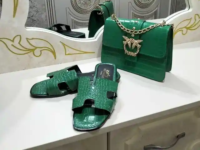 Тапочка с сумочкой, Душанбе