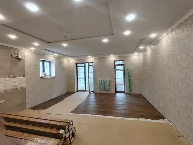 Устои дохили хона, Душанбе
