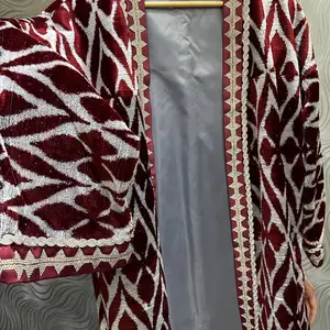 Национальный чапан адрас, Хуҷанд