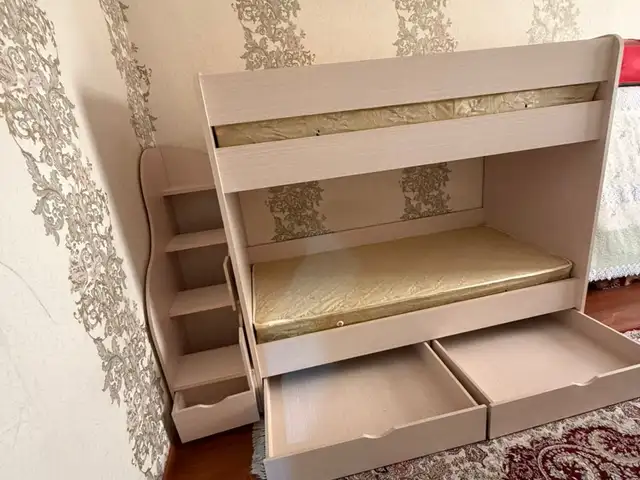 Двухъярусная кровать, Душанбе