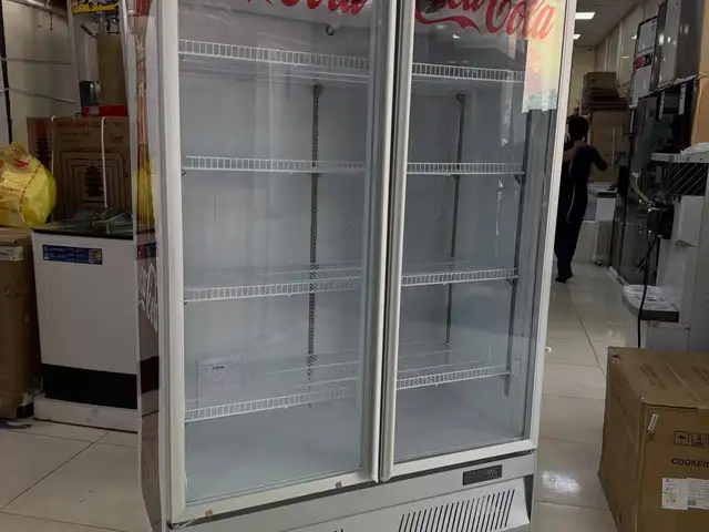 Холодильник витринный 688л, Душанбе