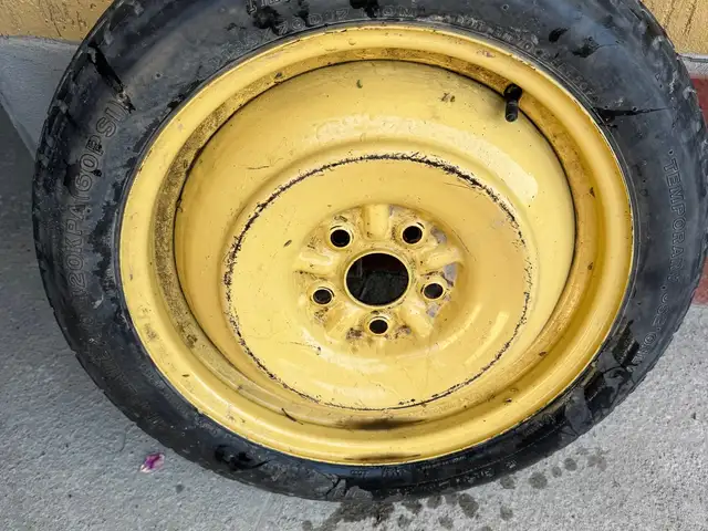Запаска Toyota R16, Душанбе