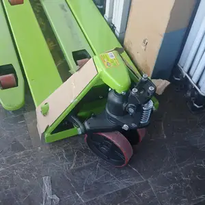 Рохля Dyllu, Душанбе