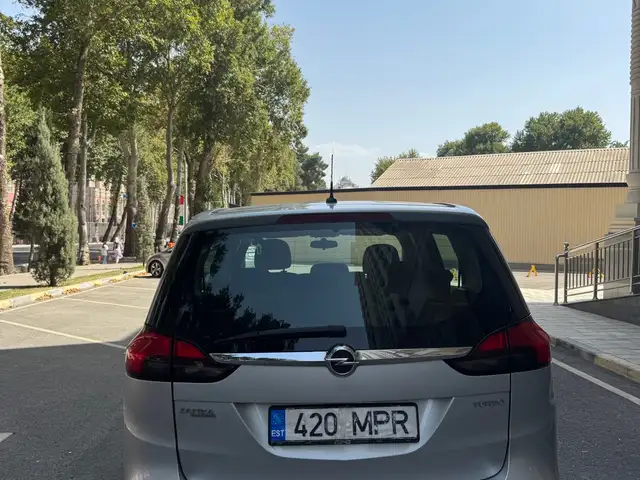 Opel Zafira