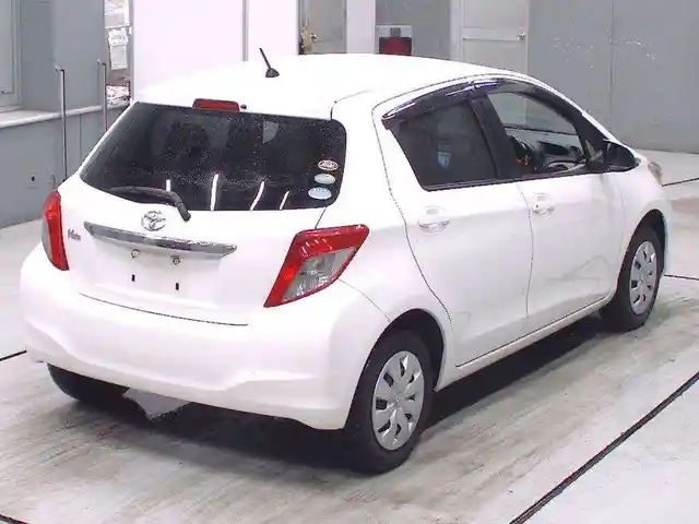 Нетанированные стекла от Toyota Vitz 2011, Душанбе