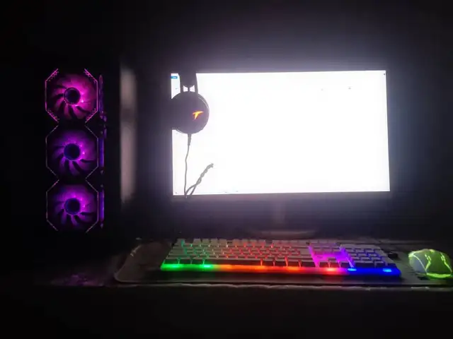Персональный Компьютер core i5 4690 Rx 570 4gb ram 16gb ssd 128 ssd, Душанбе