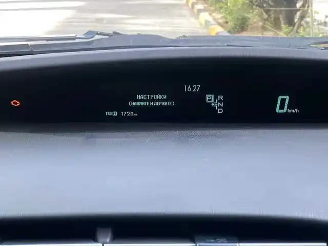 Русифицированный спидометр на Toyota Prius, Душанбе