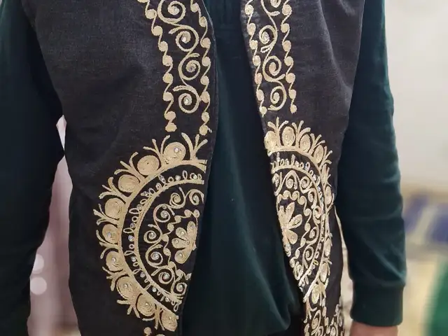 Жакет зардузи, Душанбе