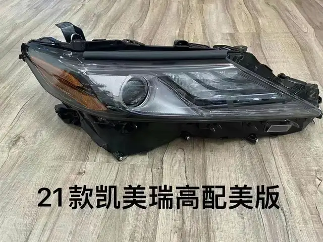 Передние фары на Toyota Camry 2018-2022 USA, Душанбе