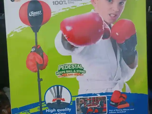 Груша и перчатки для детей, Душанбе