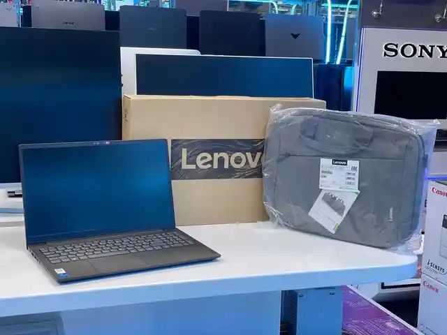 Ноутбук Lenovo Core i3-1115G4 с сумкой, Худжанд