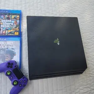 Игровая приставка Playstation 4 pro, Худжанд