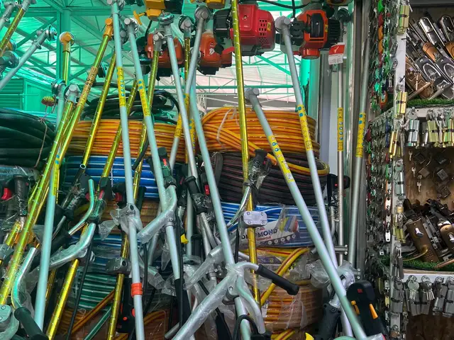 Бензиновые триммеры, Турсунзаде