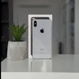 Apple iPhone X, 64 gb, Silver, Худжанд