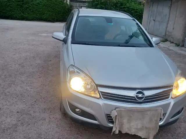 Opel Astra H