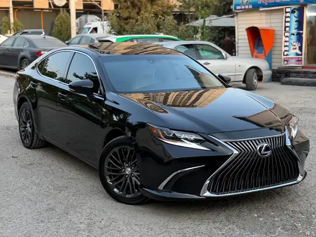Lexus ES series
