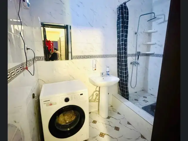 2-комн. квартира, 2 этаж, 100м², Сомони, Душанбе