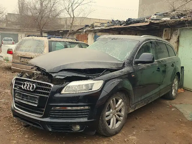 Audi Q7 на запчасти, Худжанд