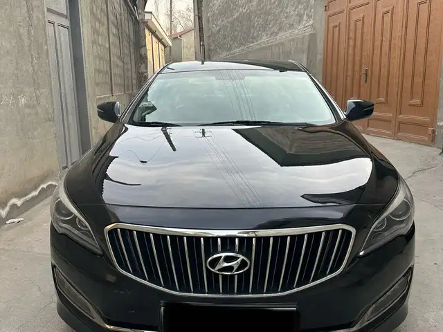 Hyundai Aslan