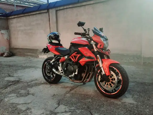 Мотоцикл Benelli 600, Душанбе