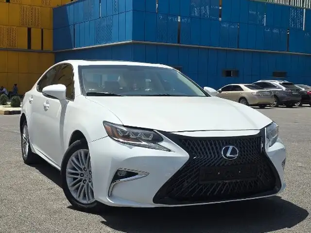 Lexus ES series