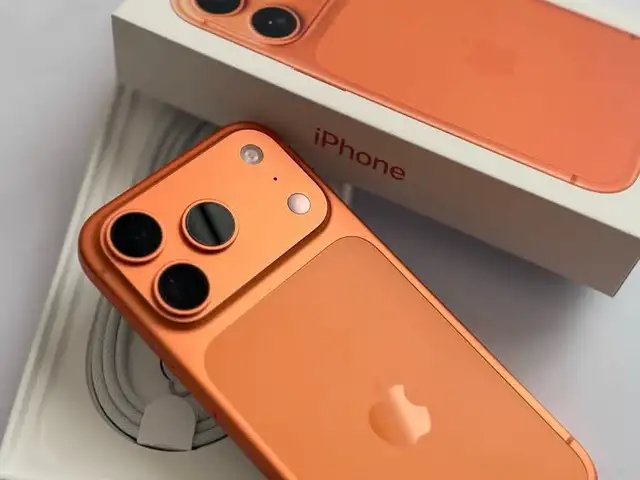 Apple iPhone Xr в корпусе 17 pro, 512 gb, Product Red, Худжанд