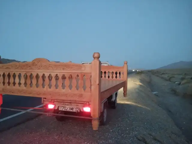 Тапчан, Исфара
