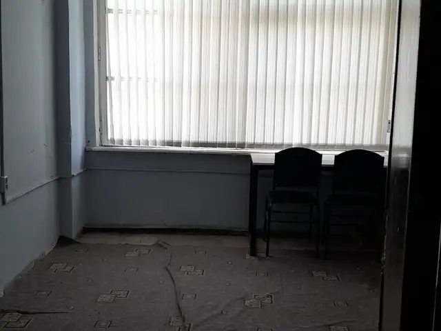 Помещение под офис, 13м², Центр универмаг сзади тач сити, Хуҷанд