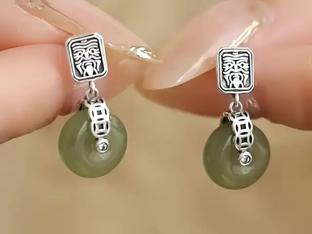 Сережки нефритовые, Душанбе