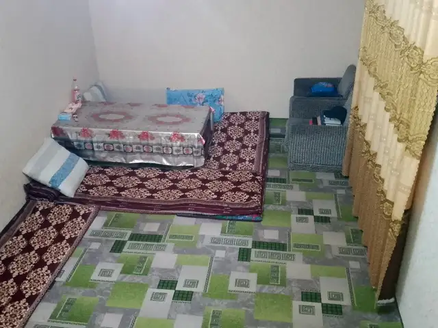 Комната в 2-комн. квартире, 1 этаж, 40м², 32мкр, Хуҷанд