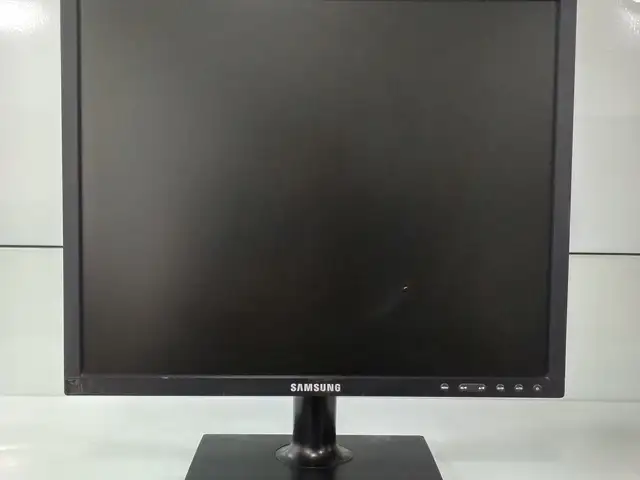 Монитор Samsung LED S19C200 19-дюймов, Душанбе