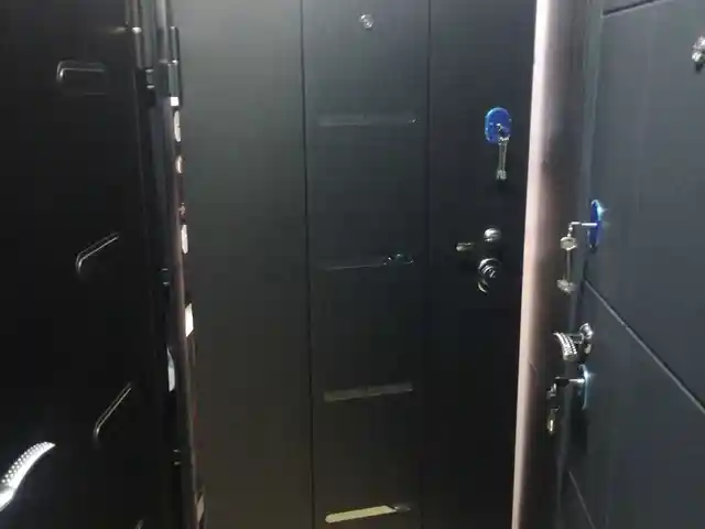 Дверь, Душанбе