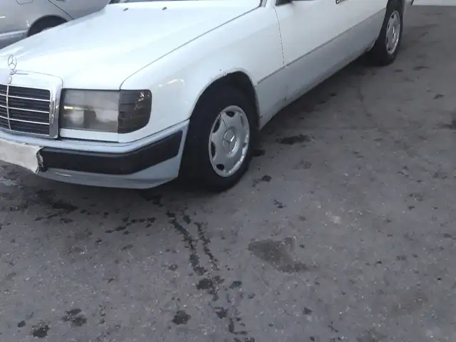 Mercedes-Benz W124