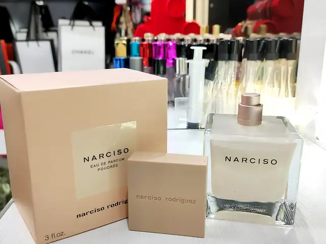 Парфюм Narciso Poudre edp, Душанбе