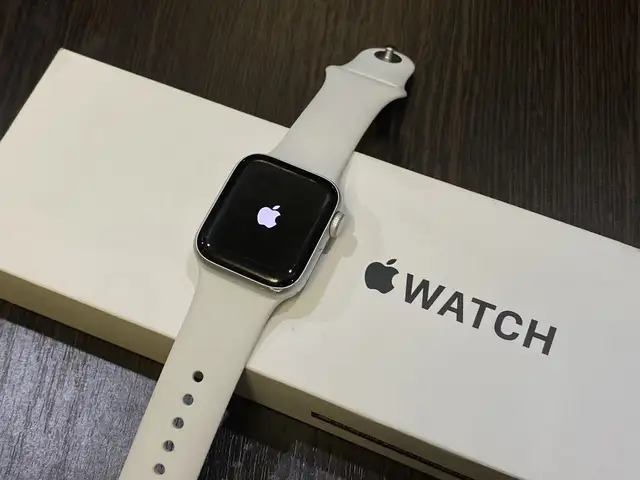 Смарт часы Apple Watch SE 40mm, Худжанд