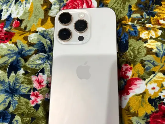 Apple iPhone 16 Pro, 256 gb, Desert Titanium, Вахдат