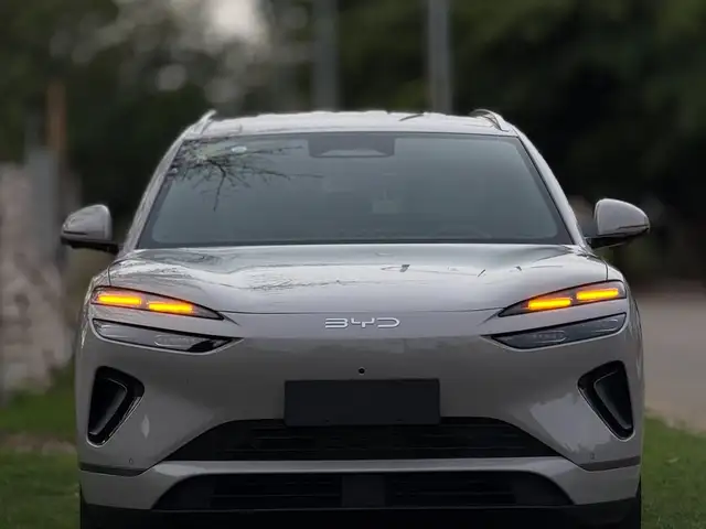 BYD Sea Lion 06