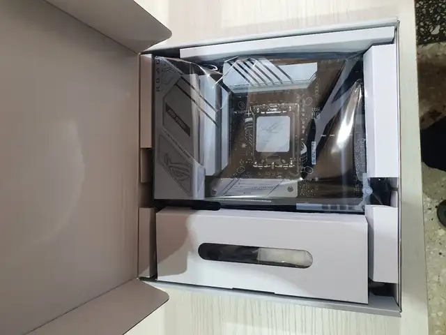 Материнская плата Asus rog strix b760g gaming ddr5 + i5 12400f, Душанбе