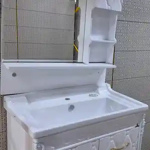 Умывальник с зеркалом, Душанбе
