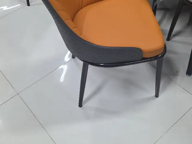 Стол и стулья, Душанбе