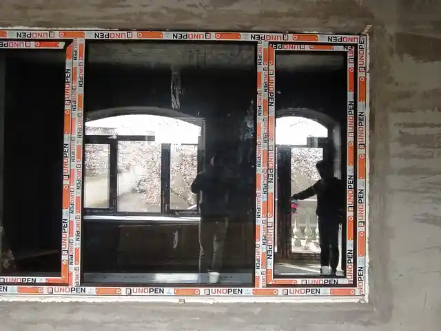 Дверь, Хуҷанд