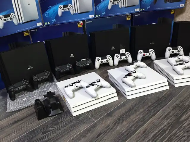 Игровая приставка Sony PlayStation 4 pro 1TB 8.80, Душанбе