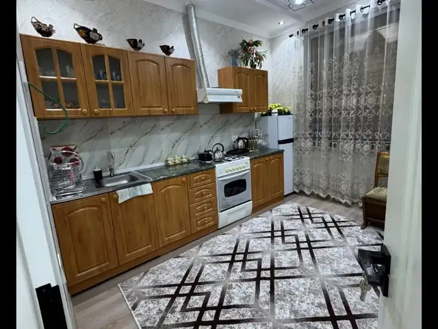 2-комн. квартира, Цокольный этаж, 51м², 18 мкр, Хуҷанд