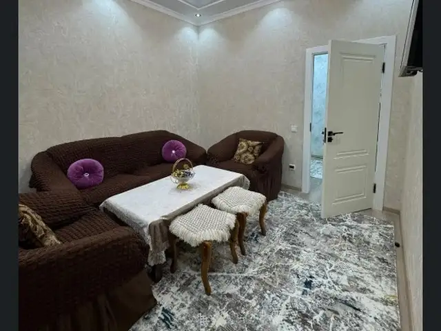 2-комн. квартира, Цокольный этаж, 50м², 18мкр, Худжанд